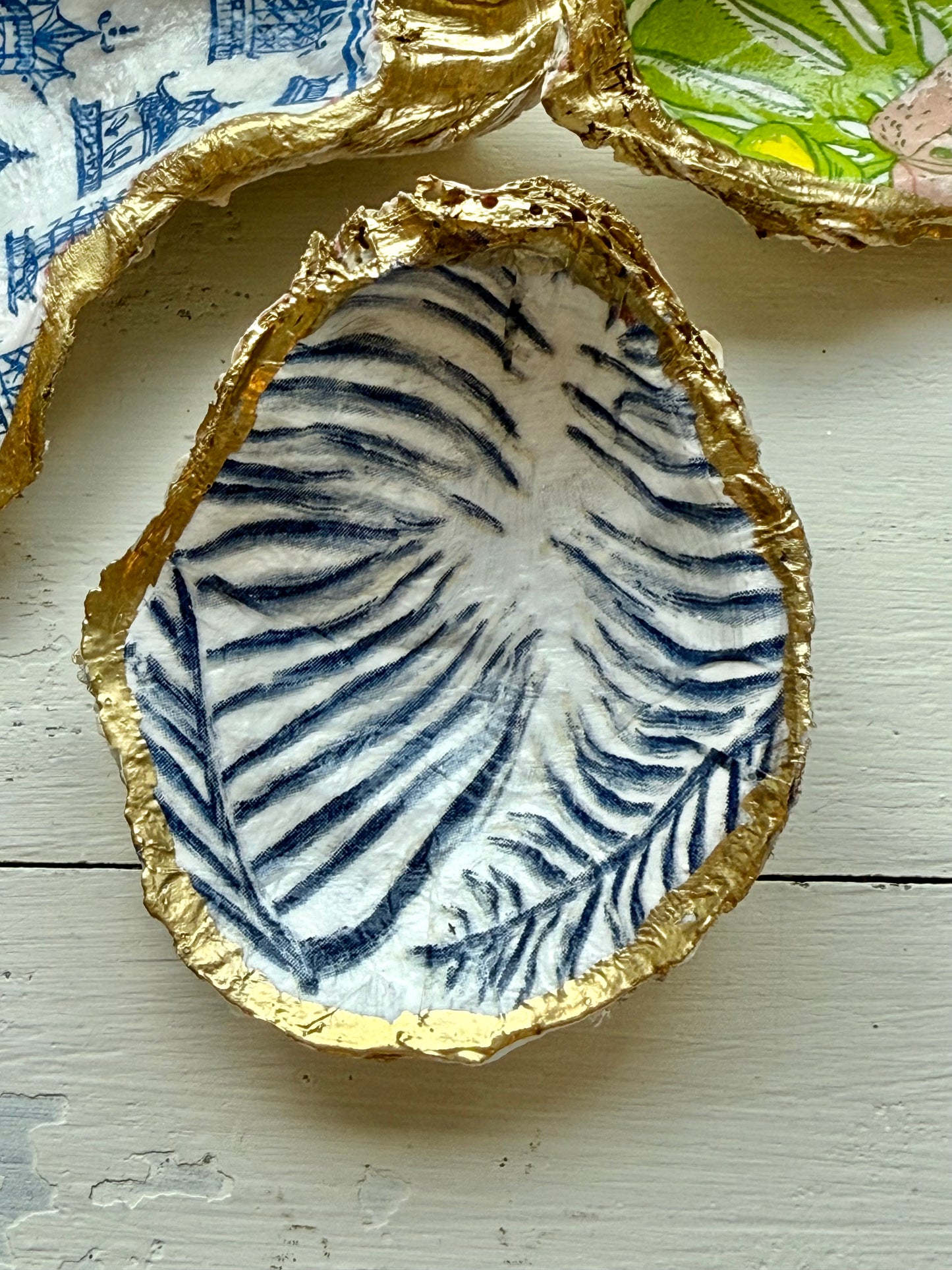 Blue Palm Royale - Our Blue Palm Royale is part of our 1st Edition Collection. All of our BAUBLE Trays are hand picked from our beautiful Palm Beach shoreline & hand crafted in house. No two are exactly alike & make for a great conversation piece.