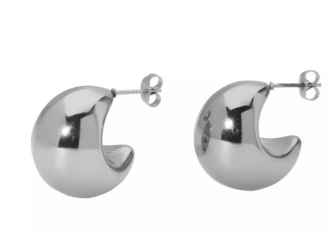 Charlotte - Charlotte is classy and playful rolled into one fab earring! Perfect staple for everyday elegance.